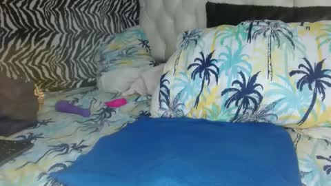 sharlot03 online show from February 22, 11:13 am