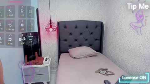 M A G N O  online show from November 13, 1:54 pm