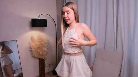 sharronsaephan online show from October 16, 1:52 am