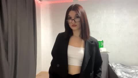 Snapshot of shawndanavin chatting on October 17, 12:08 pm May online show from October 17, 12:08 pm