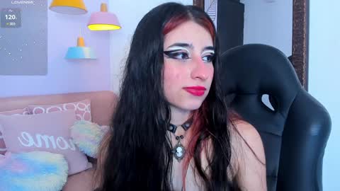 Snapshot of shegoblake chatting on December 10, 12:50 am Shego online show from December 10, 12:50 am