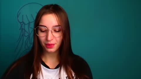 Snapshot of sheryl_sweet chatting on January 4, 6:52 am Sheryl online show from January 4, 6:52 am