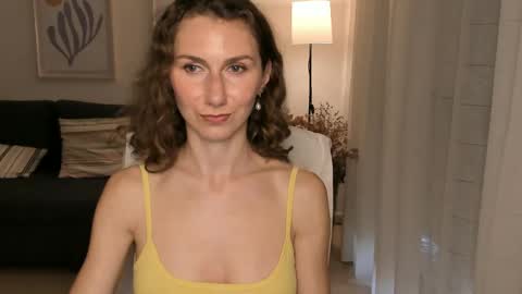 shesleepsnaked online show from February 5, 5:43 pm