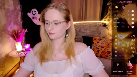 Hello guys my name is Aemilia online show from October 26, 8:54 am