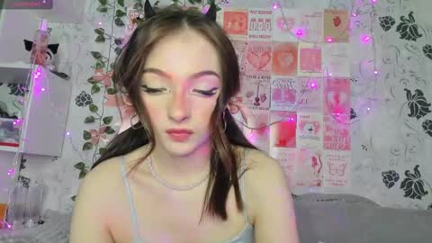 Snapshot of shimi_shimi_ chatting on March 9, 7:05 pm Samsa online show from March 9, 7:05 pm