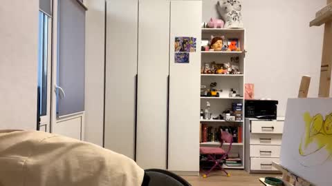 Marie online show from March 29, 2:27 pm