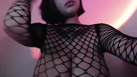 Shopie Hank  online show from December 22, 4:06 am