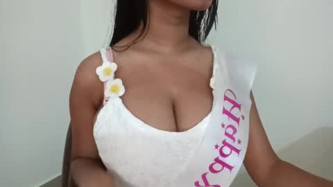 shreya_0 online show from April 10, 12:00 pm