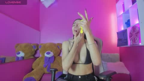 ZUMY ANGELS online show from October 31, 5:20 am