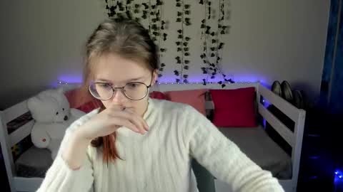 shy_elina01 online show from October 20, 10:29 am