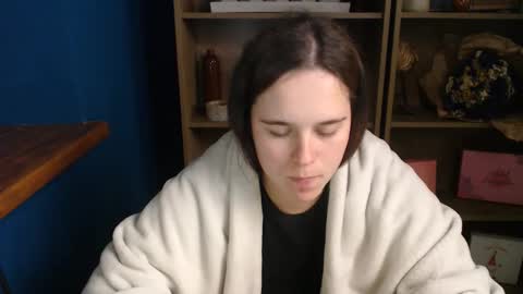 shy_lil online show from September 29, 9:47 am