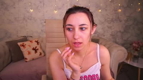 shyy_jany online show from April 12, 6:49 am