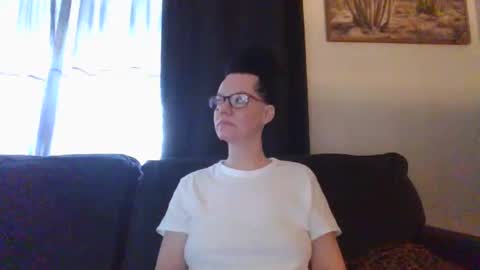 Mrs. St. Patrickk online show from January 1, 4:18 pm