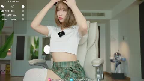 OF   instagram sigmaasian twitter sigmasian online show from March 5, 4:08 am