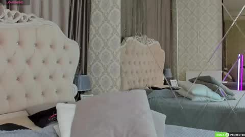 Snapshot of silascollins chatting on September 12, 9:18 am SilasCollins online show from September 12, 9:18 am