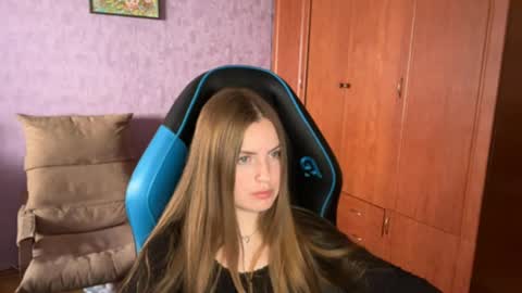 Erica online show from May 27, 12:46 pm