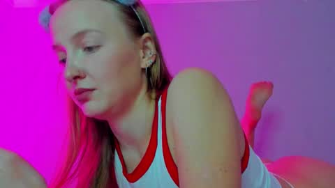 Mila online show from October 15, 8:28 am