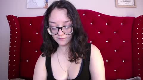 Snapshot of silvia_ls chatting on February 10, 9:47 pm silvia_ls online show from February 10, 9:47 pm