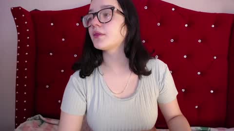 Snapshot of silvia_ls chatting on February 17, 9:43 pm silvia_ls online show from February 17, 9:43 pm