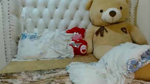 simply_eve1 online show from March 10, 12:25 am