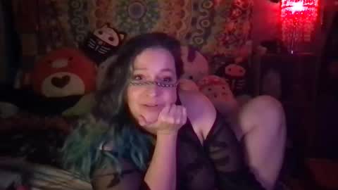 Snapshot of sirenfalls888 chatting on October 4, 5:02 am RavenFalls Aphrodite Priestess online show from October 4, 5:02 am