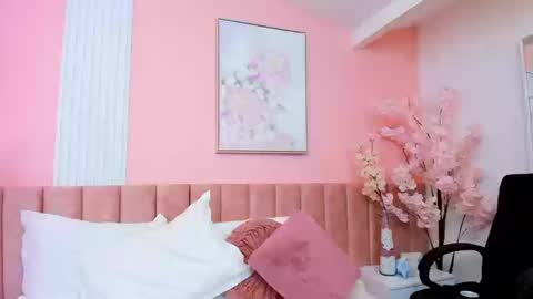 skarletkiss_ online show from March 14, 9:05 pm