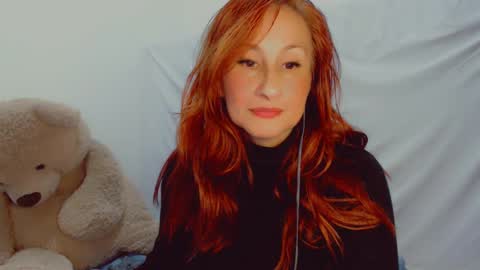 Snapshot of skarlett2072 chatting on February 23, 12:15 am Arlett online show from February 23, 12:15 am