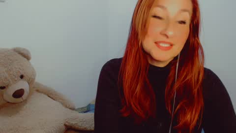 Snapshot of skarlett2072 chatting on January 7, 10:41 pm Arlett online show from January 7, 10:41 pm