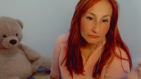 Snapshot of skarlett2072 chatting on January 5, 1:26 pm Arlett online show from January 5, 1:26 pm