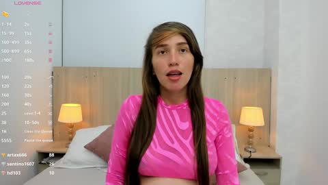 Snapshot of skinny_susana chatting on December 28, 7:11 pm online show from December 28, 7:11 pm