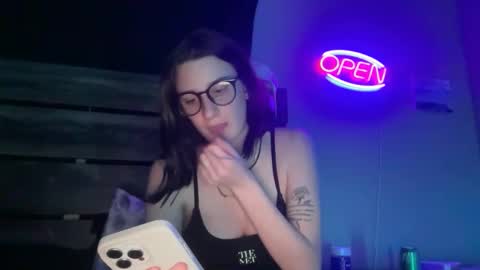 skinnyangel21 online show from February 28, 4:56 am