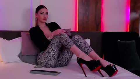 SkylarSpark online show from November 11, 10:18 pm