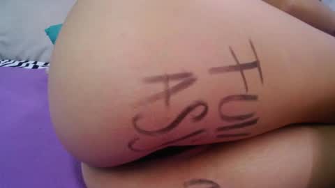 Snapshot of skynny_horney chatting on January 9, 9:16 pm Skynny online show from January 9, 9:16 pm