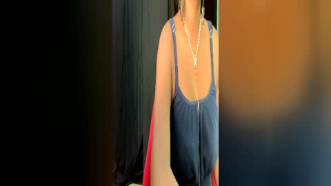 slanggirl online show from July 5, 6:24 pm
