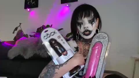 sleeperly online show from March 1, 1:33 pm