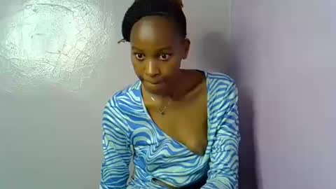 Snapshot of slim_alicia chatting on October 1, 3:39 pm Alicia online show from October 1, 3:39 pm