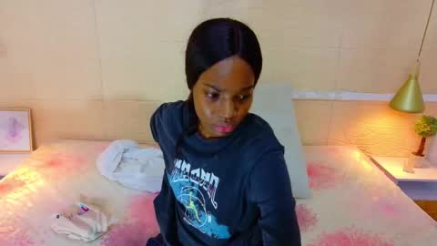 slim_chocobar18 online show from March 12, 11:57 am