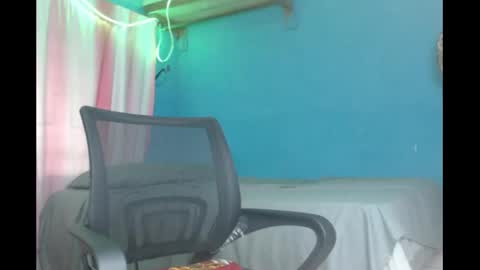 slimzyx online show from February 28, 11:58 am