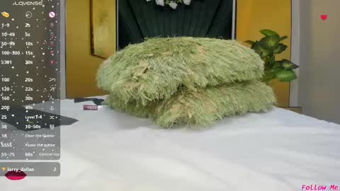 Paola  online show from February 26, 1:43 pm