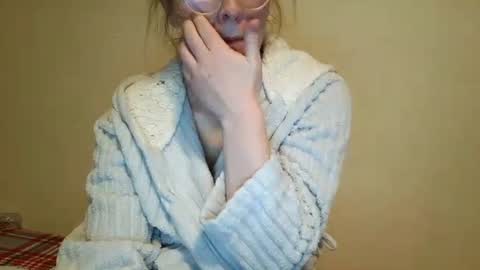 Slutty redhead3 online show from December 16, 1:11 am