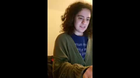 SluttySuzie17 online show from April 22, 9:12 pm