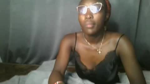 sly_rose online show from February 15, 7:51 am