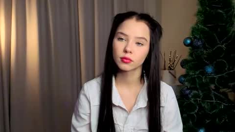 Lily online show from January 9, 1:04 pm