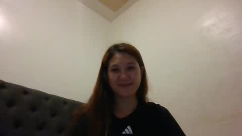 SmilePinay online show from October 31, 3:27 pm