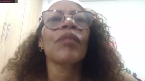 Snapshot of smilet_milf chatting on December 26, 11:43 am Smileth online show from December 26, 11:43 am