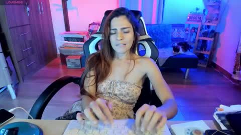 Snapshot of smilingsalor chatting on September 29, 12:38 am SmilingSalor online show from September 29, 12:38 am