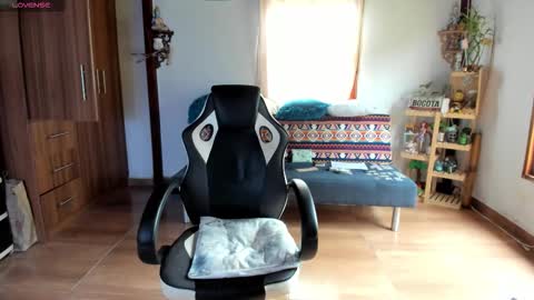 Snapshot of smilingsalor chatting on October 11, 9:28 pm SmilingSalor online show from October 11, 9:28 pm