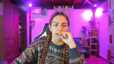 Snapshot of smilingsalor chatting on February 22, 3:34 am SmilingSalor online show from February 22, 3:34 am