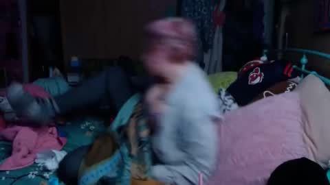 DIAN dee-ann online show from January 22, 2:26 am