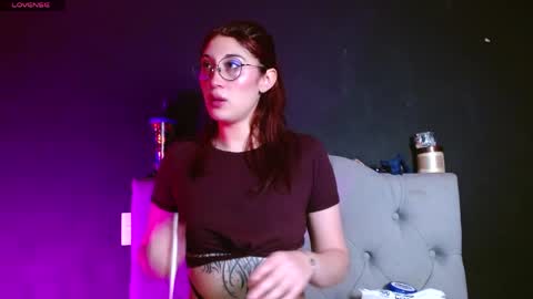 IG     OF red moonn online show from April 9, 6:16 am